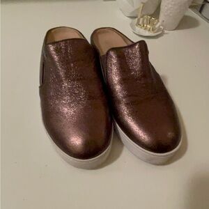 Vionic mules bronze color soft and comfy